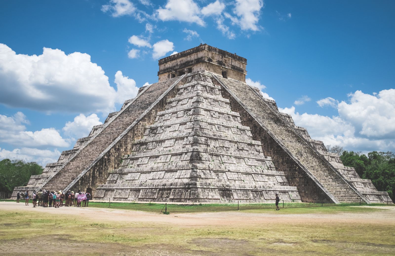 The staircase of El Castillo
